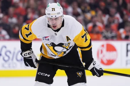Malkin returns to Pens for 21st season